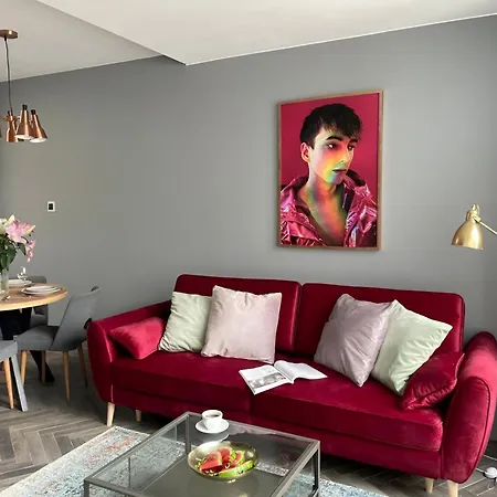 Oomph Deluxe Ruska Вроцлав