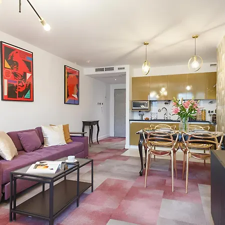 Oomph Deluxe Ruska Апартаменты *