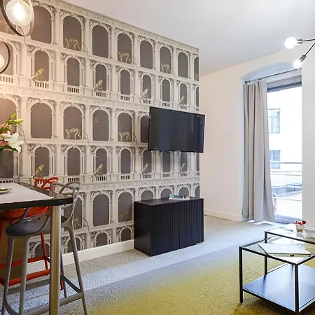 Oomph Deluxe Ruska Вроцлав