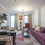 Oomph Deluxe Ruska Apartament