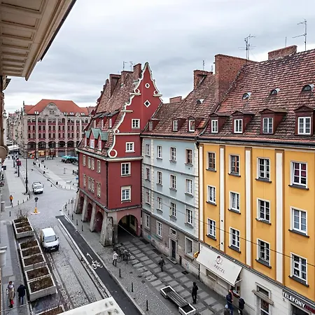 Oomph Deluxe Ruska Wrocław