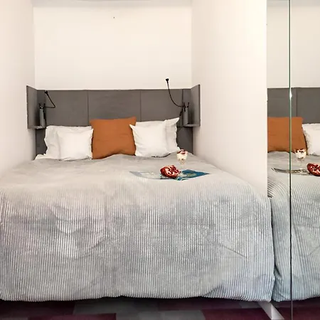 Oomph Deluxe Ruska Βρότσλαβ